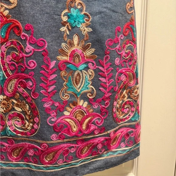 Entro Embroidered Halter Mini Dress Size Large - Picture 4 of 6